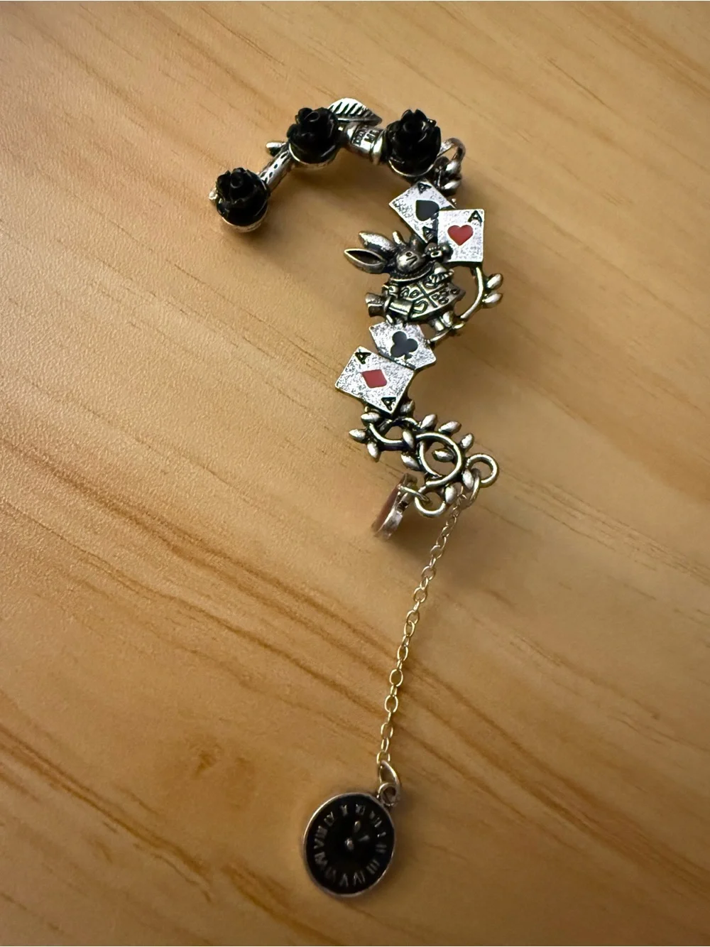 “Hot Topic” Silver Ear Cuff Alice in Wonderland Official Lewis Carroll